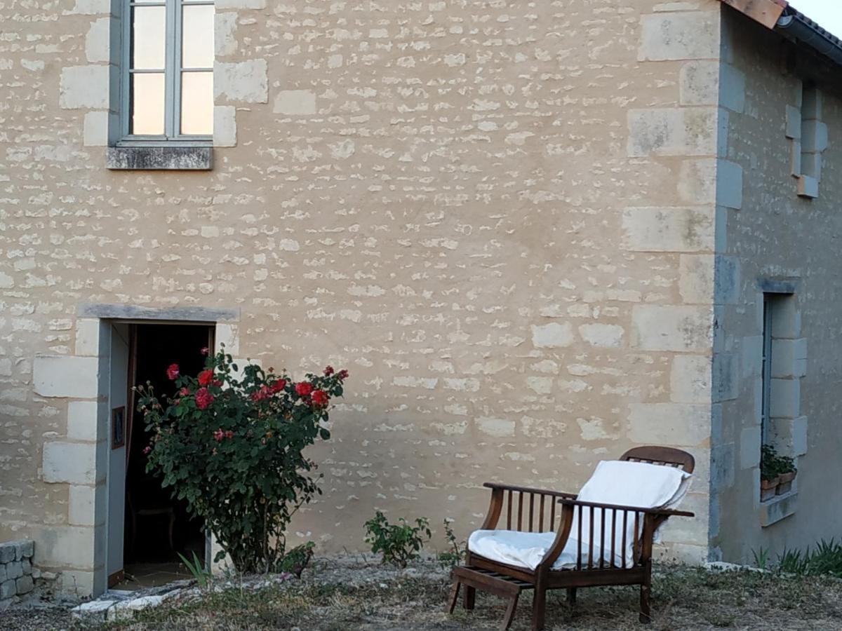 Le Clos Des Fayes Berthegon Exterior photo